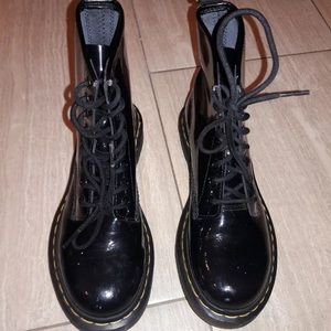 DOC MARTENS ORIGINAL COMBAT BOOTS SZ 6